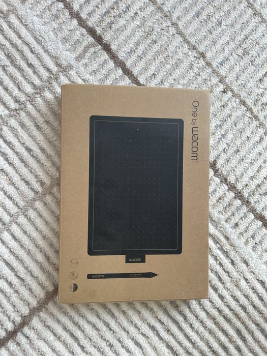 Графический планшет One by Wacom Medium (CTL-672)