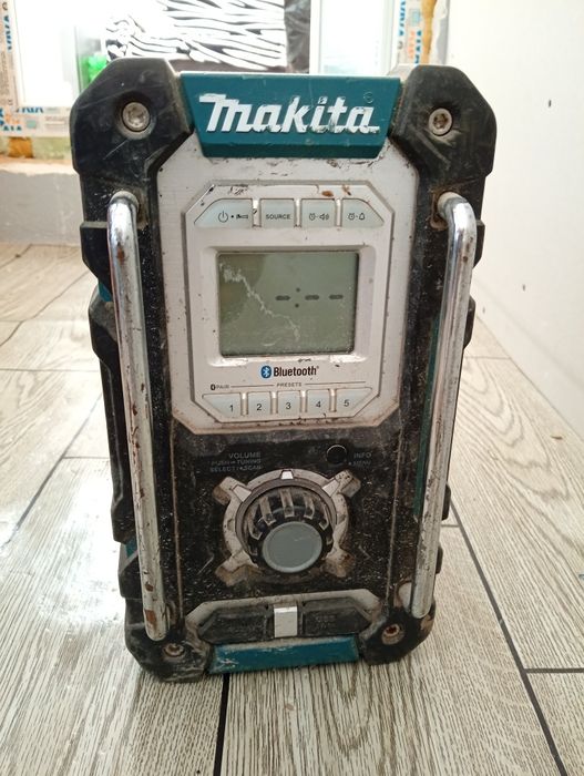 Vând șoricel și boxă cu Bluetooth Makita