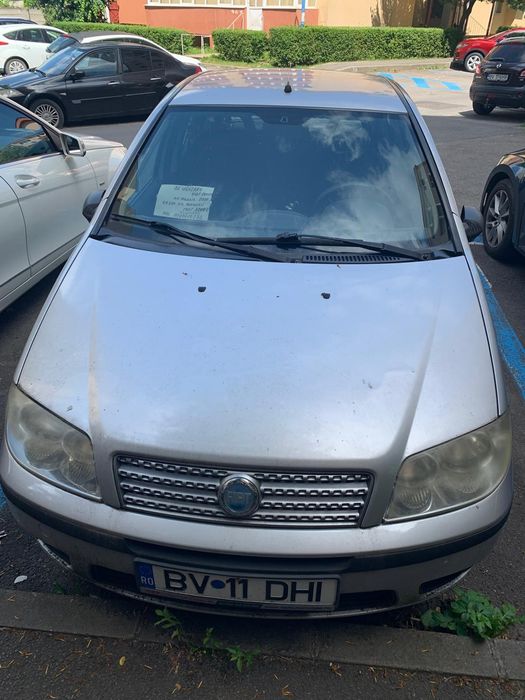 Fiat Punto 2008 • 68.300 km reali • 5 uși • 3.200 € negociabil