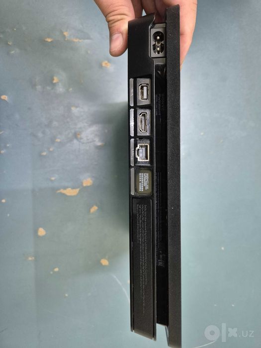 Продам Playstation 4 slim 1tb 11.00 hen