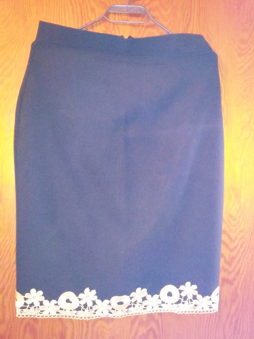 Дамски официален костюм