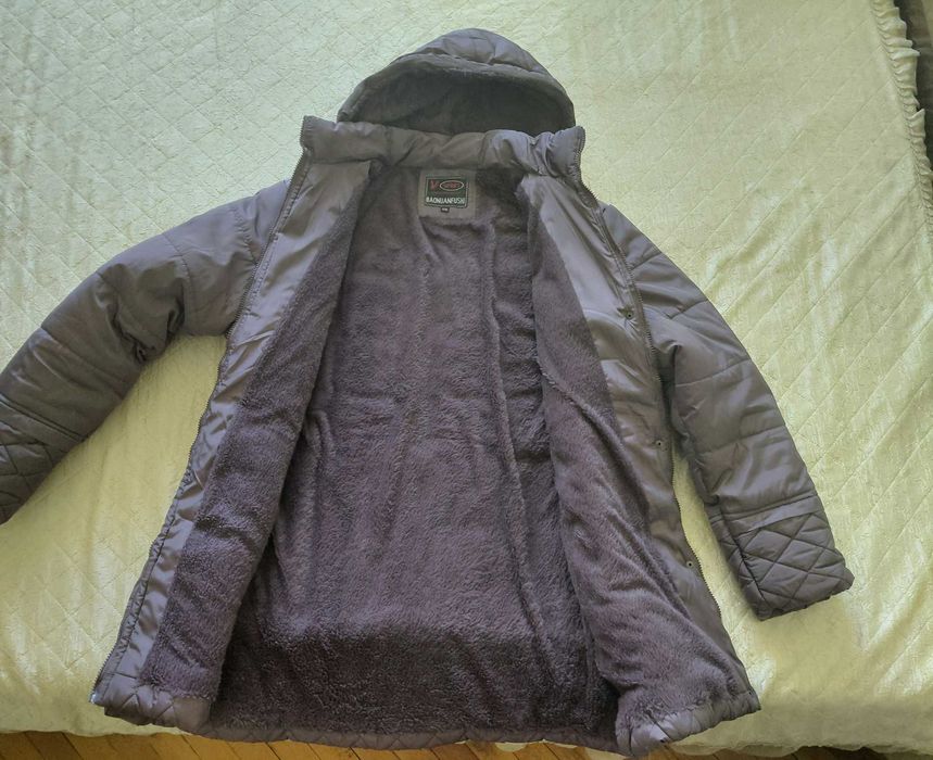 Дамско зимно яке с качулка