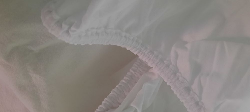 Продам простынь  новая