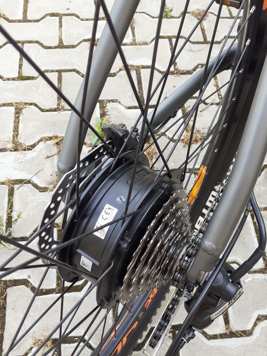 Bicicleta electrica noua