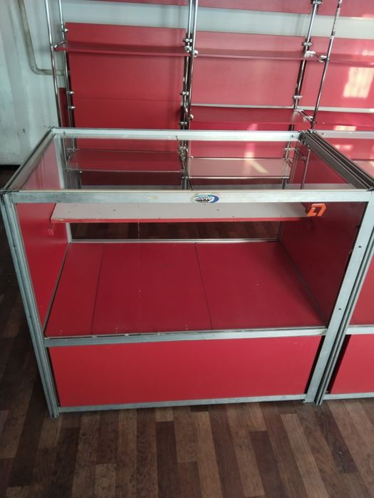 Ветрина ,полки для магазина