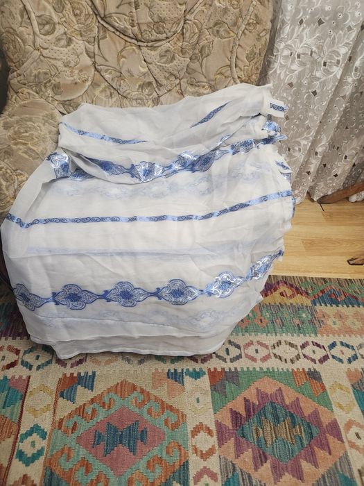 Продам тюль на петлях липучках