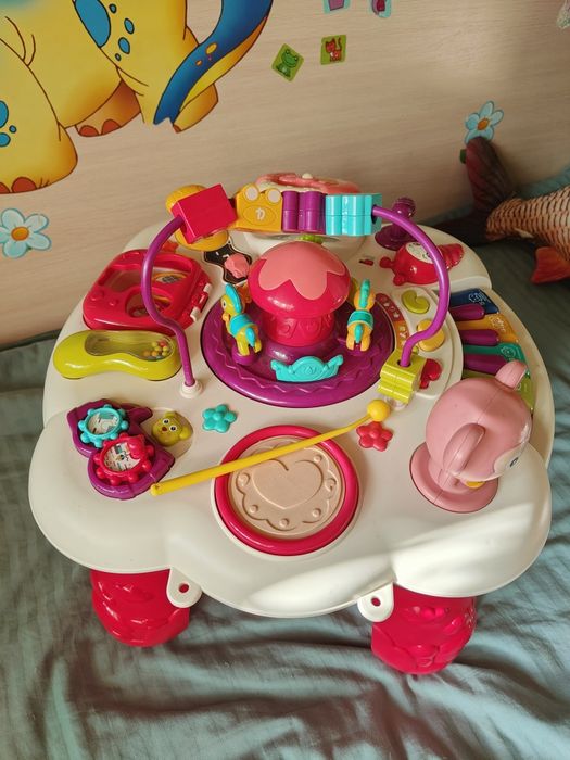 Игровой стол для малыша