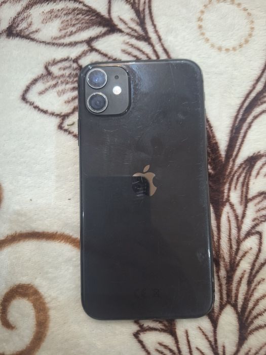 Vand iphone 11 in stare buna