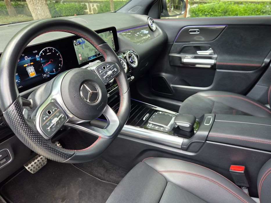 Продавам мерцедес GLA200