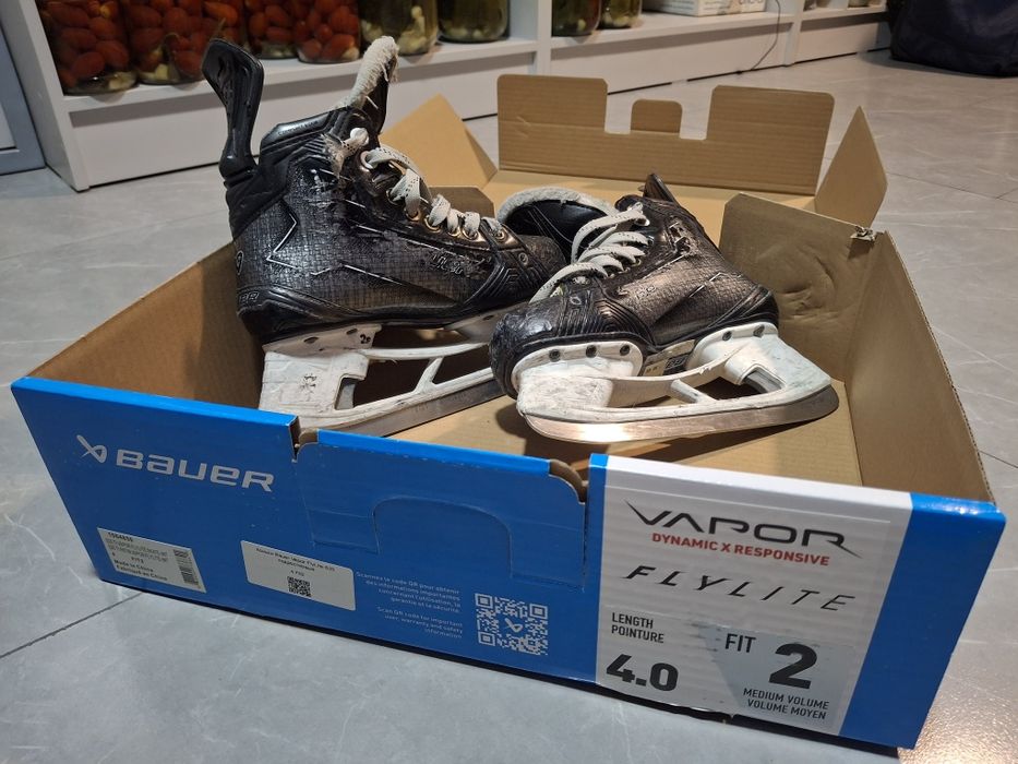 Коньки Bauer размер 35