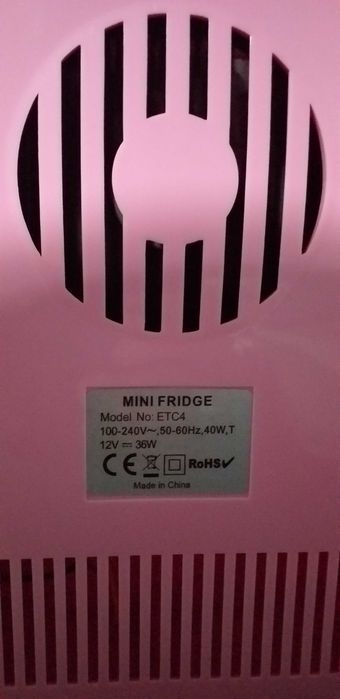 Mini frigider auto/birou roz cu dubla funcție rece/cald