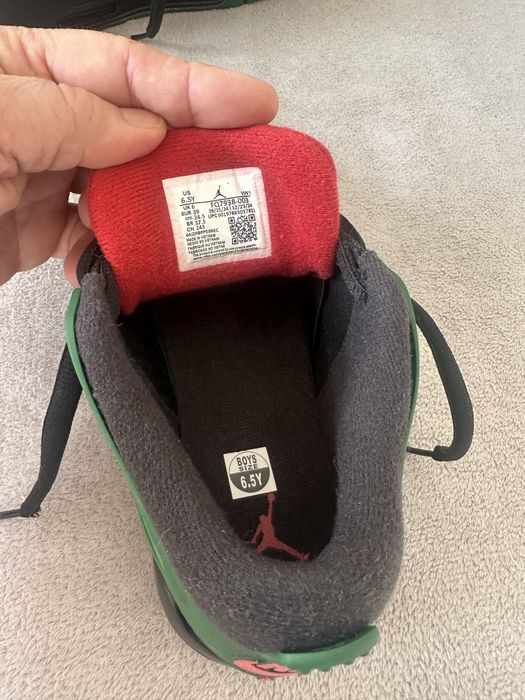 Sneakersi  Air Jordan  marimea 39