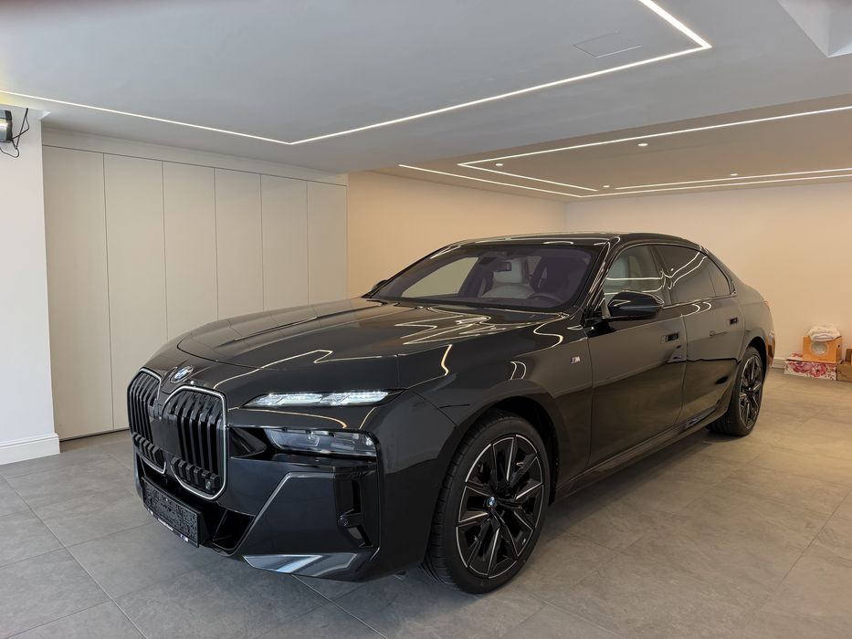 BMW 740 LD M PAKET PRO 2024 Indivdiual Sky-Lounge Uși-Electrice Swarovski Grila iluminată Primul Propietar