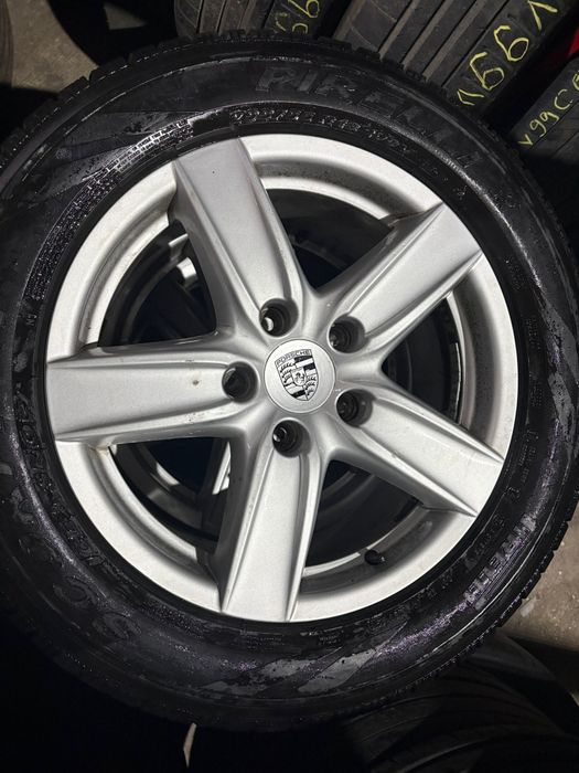 Jante Porsche Cayenne R18 cu anvelope de iarna
