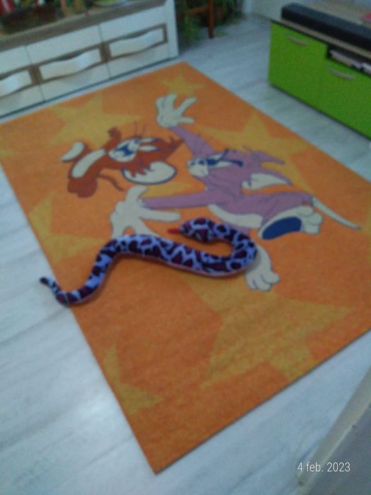 Vând 2 covoare, preț pe bucata