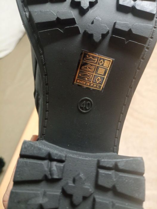 Дамски зимни ботуши