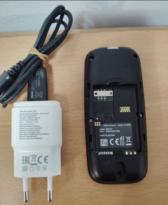 Vând Telefon Nokia TA1010,Liber de rețele