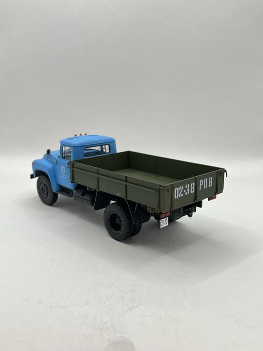 Модель ЗИЛ-130. Масштаб 1/35