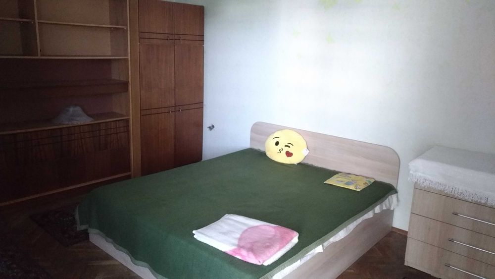 Продава се Тристаен апартамент в Русе, Център - 100 кв.м за 1350 €/кв.м - Снимка #4