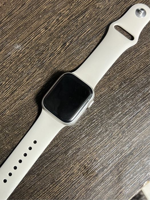 watch series 9 оригинал. зарядкасы бар. 1жыл ұсталған. 41мм.