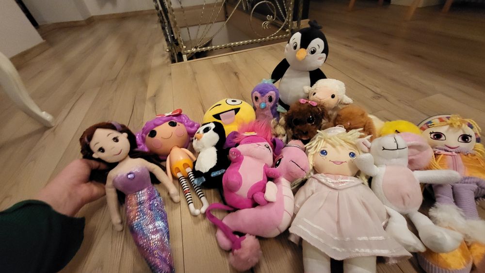 Plusuri și jucarii papusi, iepurasi,sirena etc.