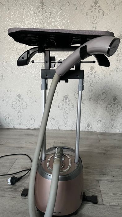 Продам отпариватель для одежды