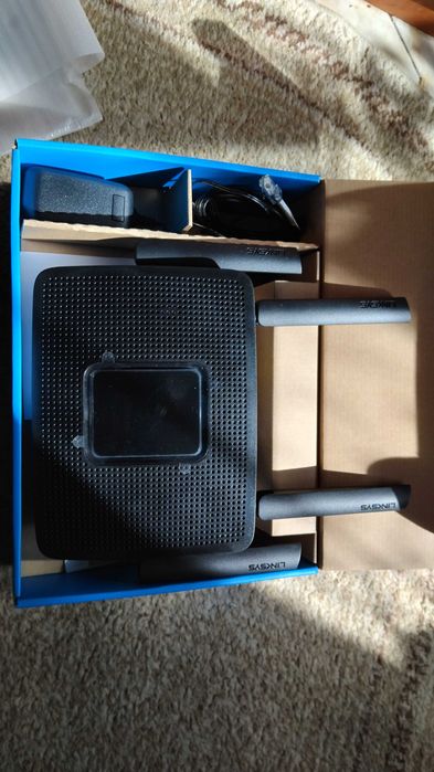 Нов Безжичен рутер Linksys Max-Stream AC2200 MU-MIMO Tri-Band 4K/HD TV