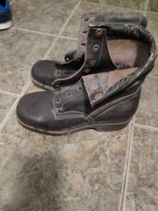 Военни кубинки. 40