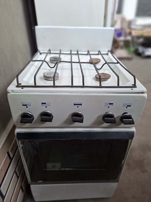 Газ плита четырёх комфорочная