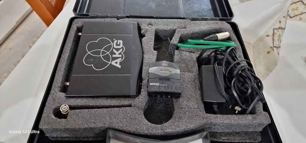Vând reciver pt instrument ,akg 400