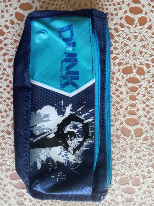 Ученически несесер