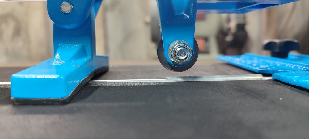 Продам Плиткорез б/у