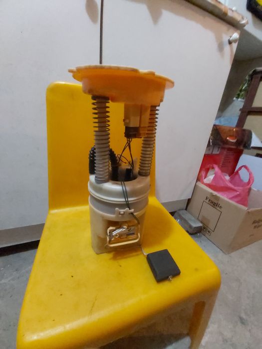 Горивна помпа за Мерцедес А150, бензин!