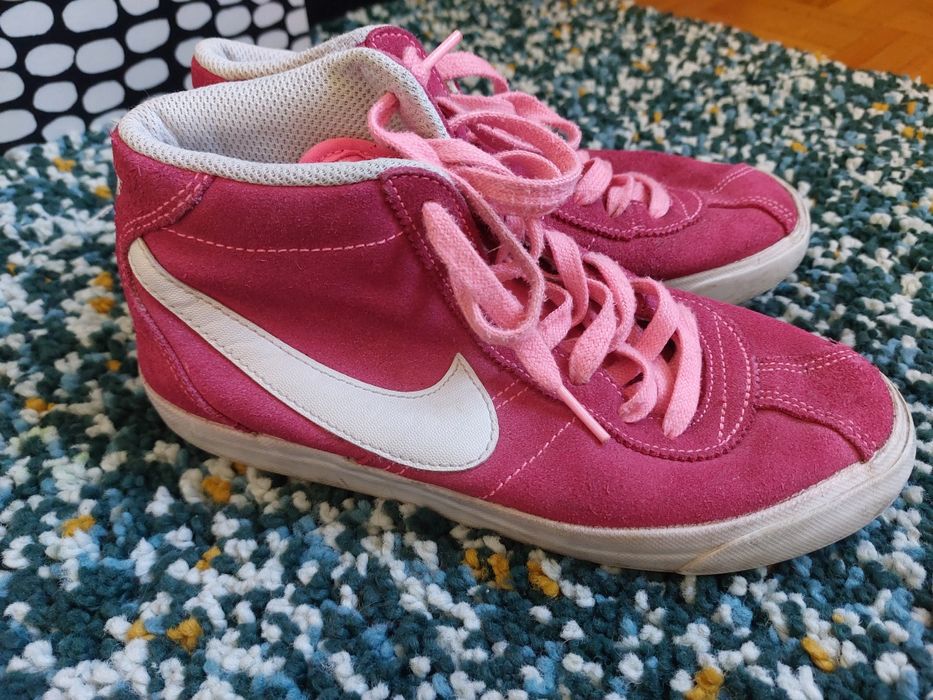 Дамски кецове Nike