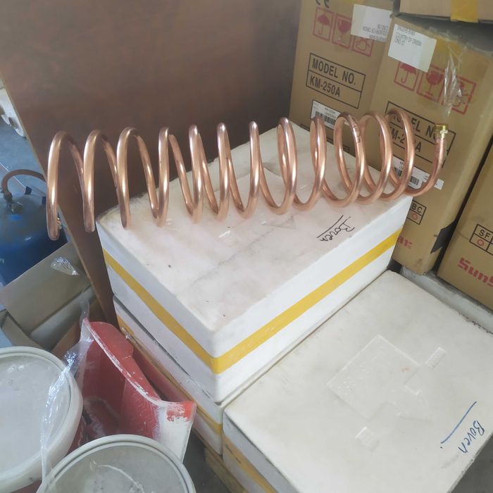 Изработвам медни серпентини