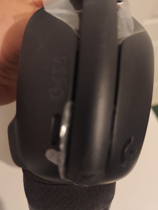 Căști Beats studio pro și Logitech G435