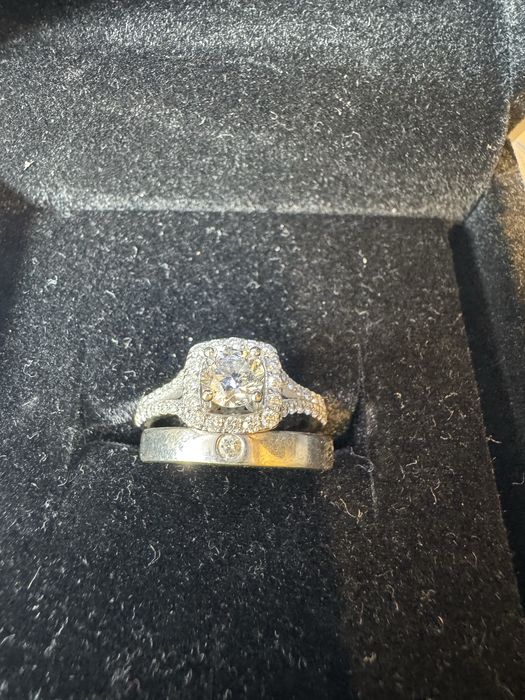 Кольцо с бриллиантами