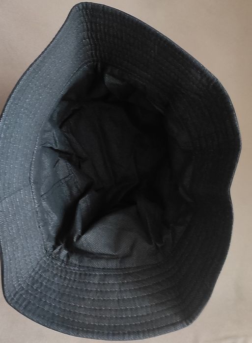 Нови тениска и шапка Underground