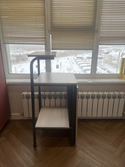 Продам столик б/у