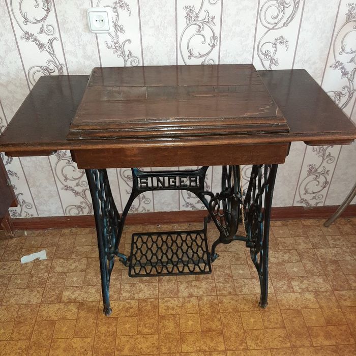 Продам швейную машинку Singer