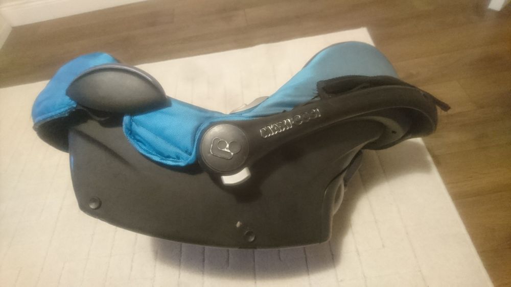 Кош за кола MaxiCosi + безплатна доставка