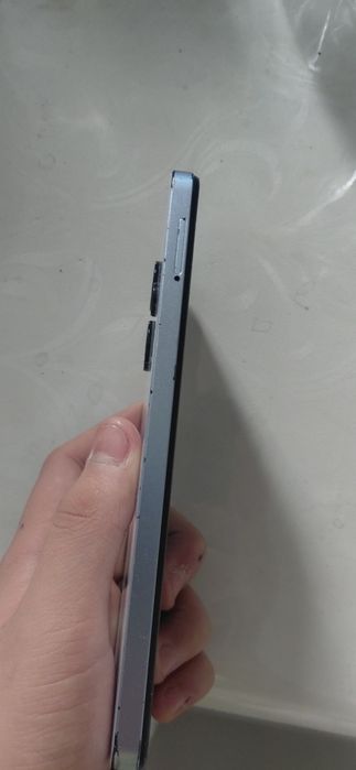 Продаю этот телфон буу