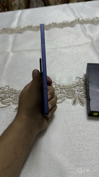 Galaxy z fold 6 12/256 gb   1 Sim uzimedan otkan
