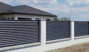 Garduri moderne, preturi de producator, materiale premium, calitate