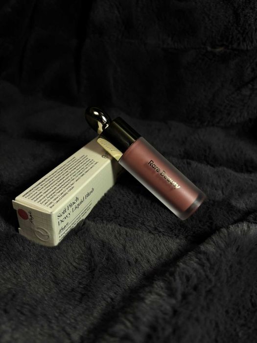 Rare Beauty Blush – nuanța Hope