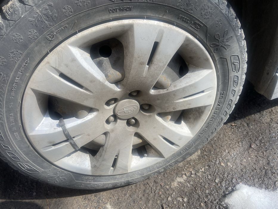 Продам комплект резины на дисках