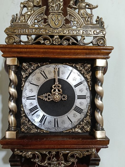 Ceas de perete model olandez