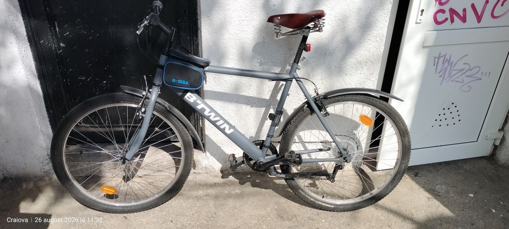 Vand doua biciclete identice