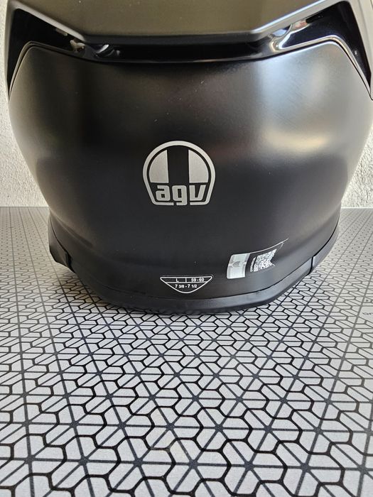 Мотоциклетна каска AGV K7, черен мат, размер L