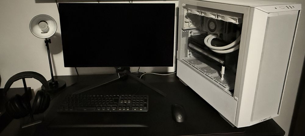 Setup Gaming Complet - PC Gaming + Monitor OLED 240Hz + Periferice